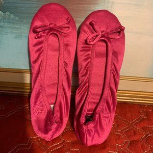 Isotoner Memory Foam Leather Outsole Dance Flats Slip On Sz Small Little Girl 3